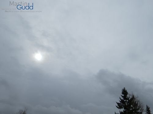 Unter As-Schicht: Neue Wolkenbildung durch fallenden Niederschlag